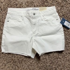 White Women Shorts. Universal thread is the brand. Never worn size 4.